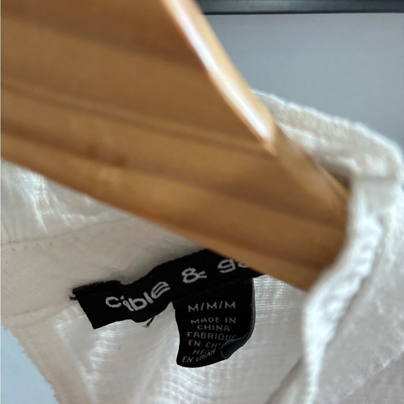 Lot of 4 boutique tops- Entro, FSL Apparel, Daytrip, Cable & Gage - Picture 10 of 10